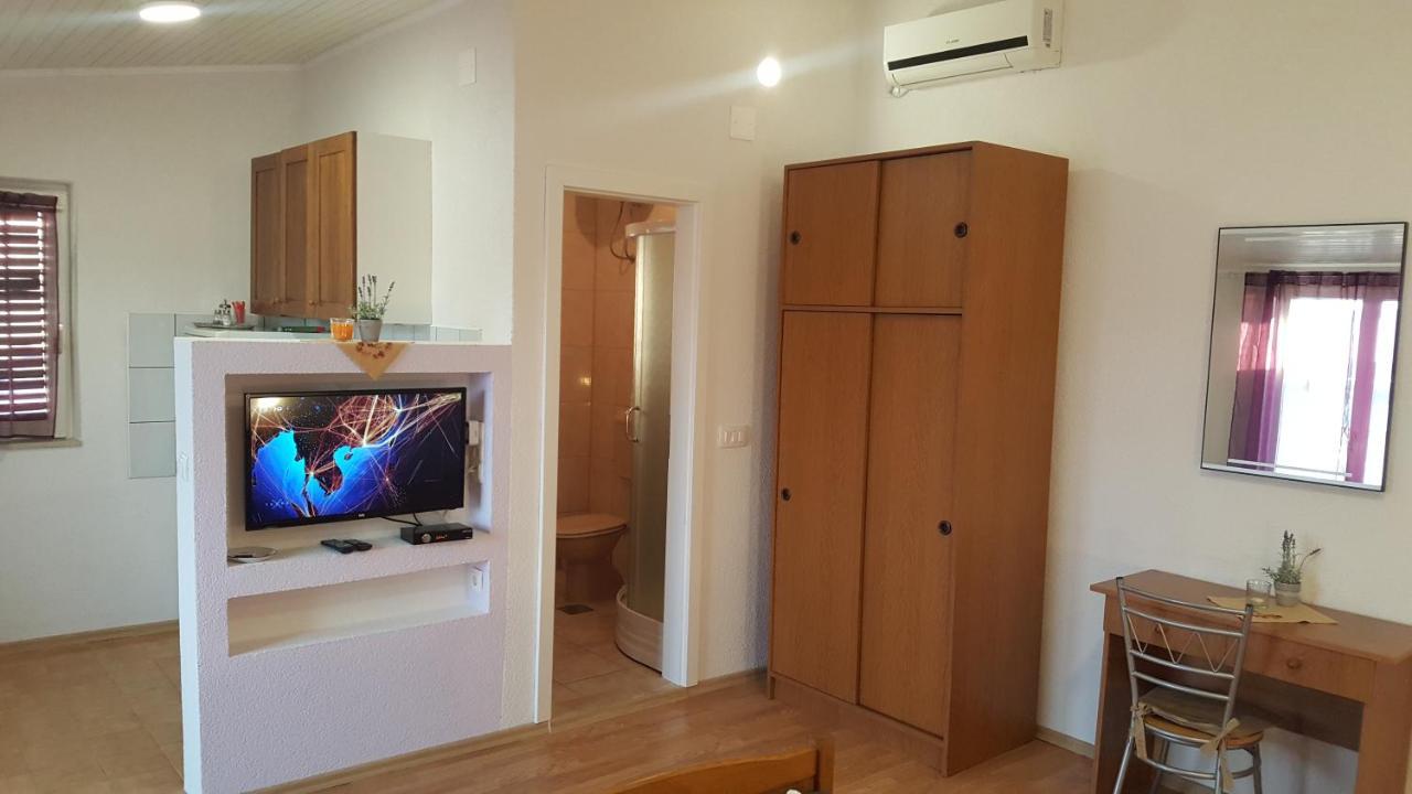 Apartments Zuzul - Trogir Eksteriør billede