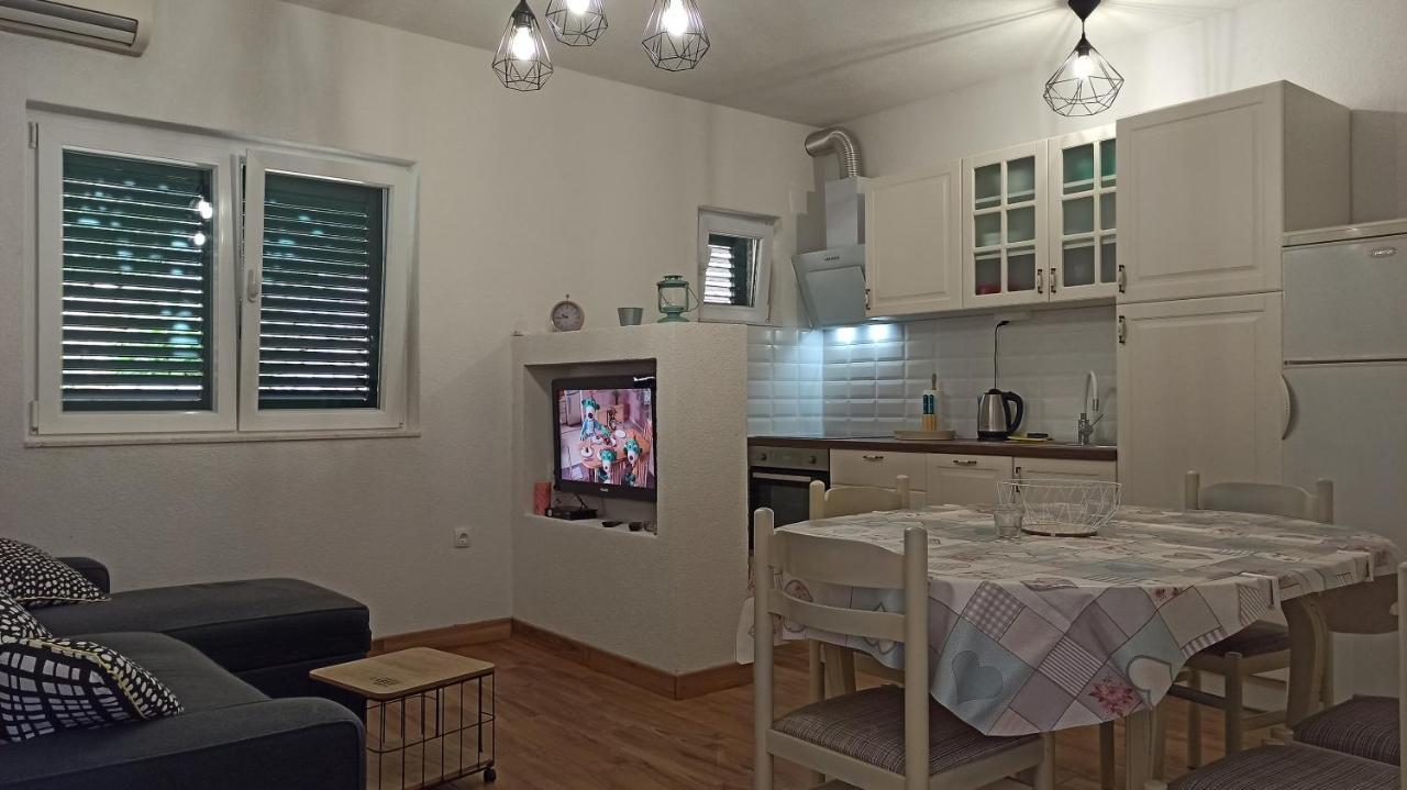 Apartments Zuzul - Trogir Eksteriør billede