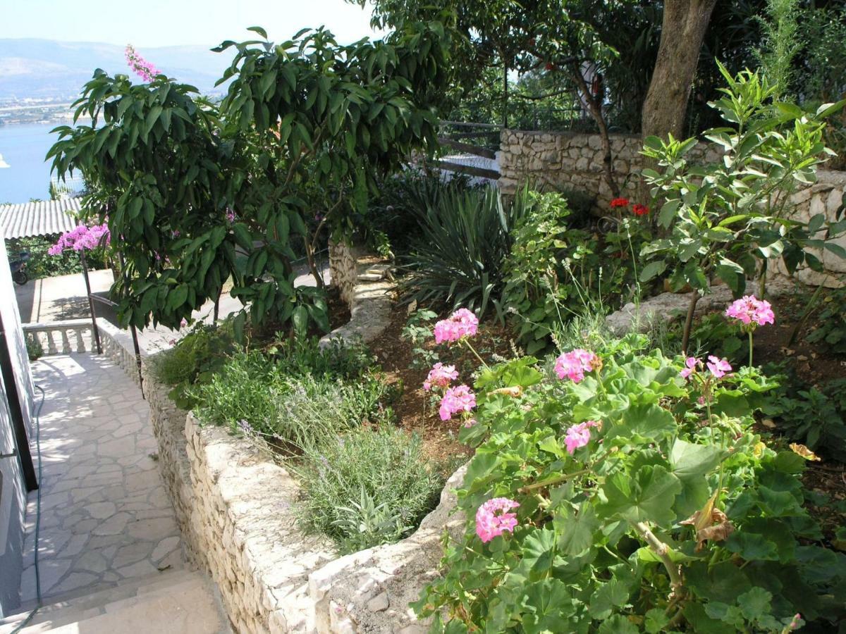 Apartments Zuzul - Trogir Eksteriør billede